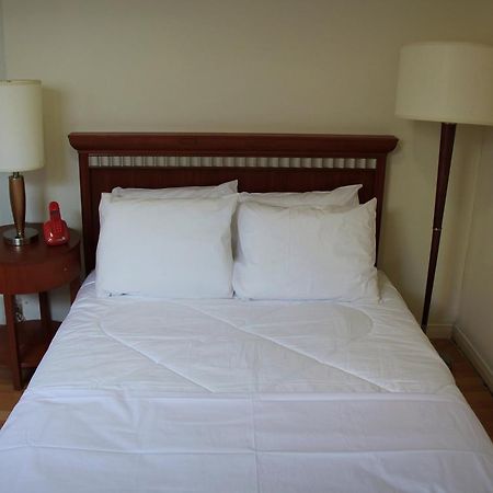 Toronto Central Hotel מראה חיצוני תמונה