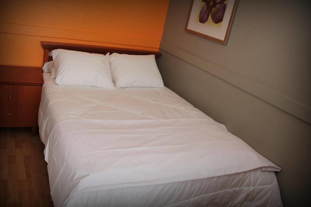 Toronto Central Hotel מראה חיצוני תמונה